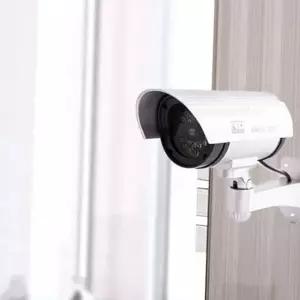 [에이치플러스몰]회전형 모형 감시 카메라 180도회전조절 무선 가짜 감시 카메라 실외