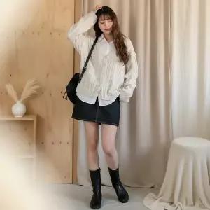 [하프클럽/옷자락]여성용 가벼운 간절기 루즈핏 꽈배기 브이넥 가디건