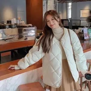 여자숏패딩 여성 경량 숏 패딩 빅사이즈 노카라 겨울 누빔 점퍼