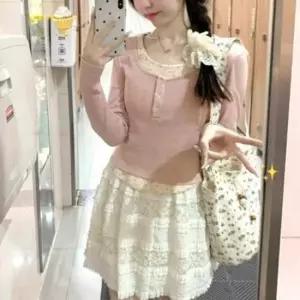골지 버튼 레이어드 플라워 티셔츠