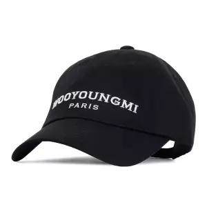 26SS 우영미 로고 자수 블랙 공용 볼캡 W261CA52661B