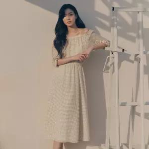 나이스클랍 네크 밴딩 훌 롱 원피스 N232MWO531