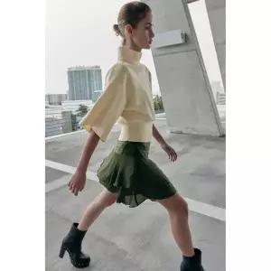 ZARA 반소매 숄더 패드 니트 스웨터 - 버터