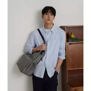 빈폴 BEANPOLE MEN 변형 스트라이프 셔츠 - 스카이 블루 BC6364C16Q 390712
