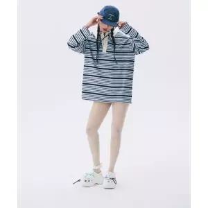 JUNEJUNE SPACE Stripe Rugby Boxy 티셔츠_Navy (스트라이프 럭비 박시 티셔츠_네이비)