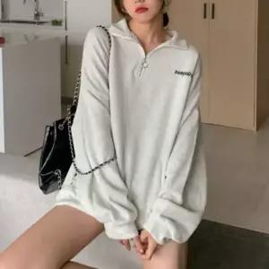 여성 루즈핏 하프집업 반집업 레터링 오버핏 카라 맨투맨