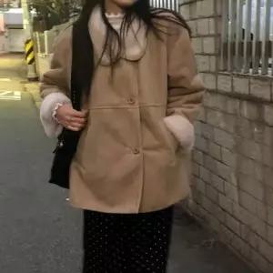 [텐바이텐]케플러 하이넥 양털 스웨이드 무스탕 자켓 2 color
