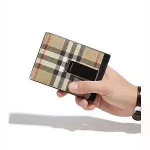 버버리 MUST IT_ Reorder Check Money Clip Card Case 8069821) 빈티지 체크 머니 클립 카드 케이스)