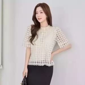 [모리스커밍홈] 펀칭 도트 카라 블라우스_M2604BL087B