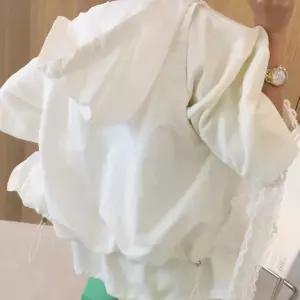 윈드 스트링 바스락 오버핏 바람막이 후드 집업조끼 (2color)