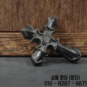 중국 홍산 문화 고대풍 검은 철 운석 조각 십자가상