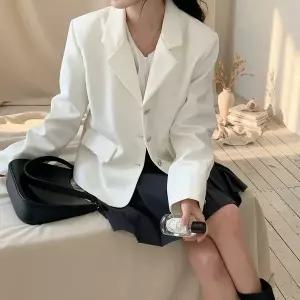 [옷자락]여성 하트버튼 미니 숏자켓 재킷 외투 겉옷 아우터