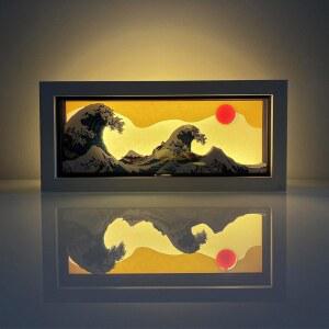 호쿠사이 그레이트 웨이브 3D 종이 조각 LED 야간 조명 u2013 섀도우 박스 램프, 침실 및 거실용 USB 배터리 구동 장식 조명, 에스테틱 룸 예술 애호가를 위한 완벽한