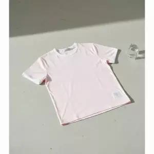 톰브라운 사이드 RWB 트리밍 링거 반팔 티셔츠 FJS075A 00042 680