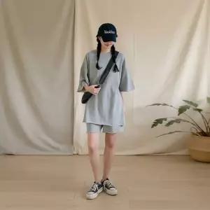 여성 반팔 반바지 세트 라운드넥 컷팅 쭈리 팬츠 쇼츠