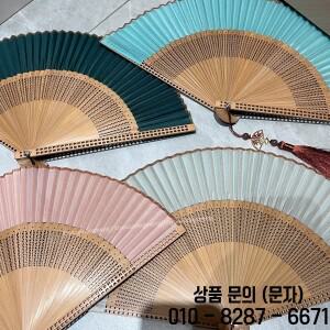 속이 빈 대나무 접이식 부채 단색 향기로운 파티 소품 중국식 복고풍 웨딩 F