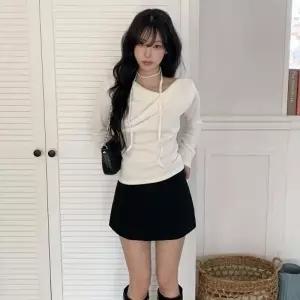 [다잇템] 여자 드레이프 롱슬리브 초커 슬림핏 잔주름 볼드숄더 니트24516664588872