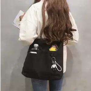 학생가방 크로스백 숄더백 캔버스 곰돌이장식 데일리 베이직가방 패션가방 트렌드