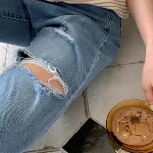여성 히든밴딩 무릎 찢어진 일자형 청바지 팬츠