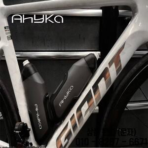 AhyKa 자전거 공기역학적 물병 브래킷 세트 600ml 빠른 수분 공급 BPA 프리 트라이애슬론 MTB 로드 사이클