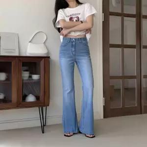 TE 세미부츠컷 데일리 청바지 데님팬츠 여름 나들이 캐주얼 면혼방 40대 여성 연청