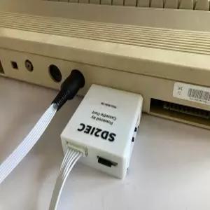 카세트 포트로 구동되는 Commodore 64용 Micro SD 카드 리더(SD2IEC)