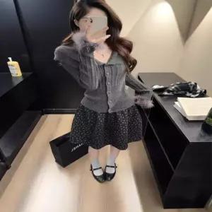 여사친 스커트 모직 니트+잔꽃 볼륨 정장 스파이시 프릴넥 반신 원픽1