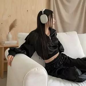 [옷자락]여성 광택 폴라넥 반집업 카고와이드 팬츠 세트 바지