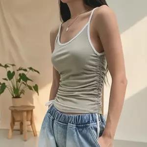 [옷자락]여성 라운드넥 배색 셔링 포인트 나시끈 반지
