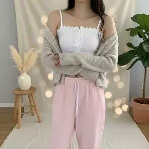 [옷자락]여성 심플 레이스 버튼 러블리 나시 무지 미니멀