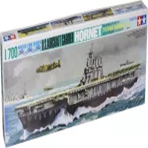 타미야의 1/700 미국 항공모함 호넷