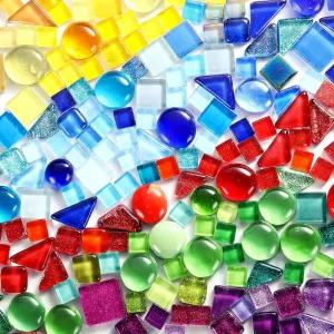 누안추 33파운드 불규칙한 작은 모자이크 타일 다양한 색상 크리스탈 유리 수제 공예 프로젝트 DIY 욕실