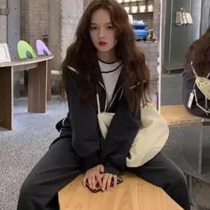 [텐바이텐]위아래한벌 트레이닝복한벌 세트 여성 한줄 포인트 절개