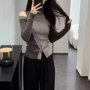 율랑팡 여성 폴라티 카키 반폴라 언밸런스 오프숄더 긴팔 티 상의 HO1