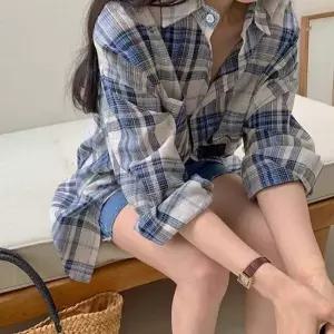 [하프클럽/]시원한 가볍게 걸치기 좋은 오버핏 체크 롱셔츠