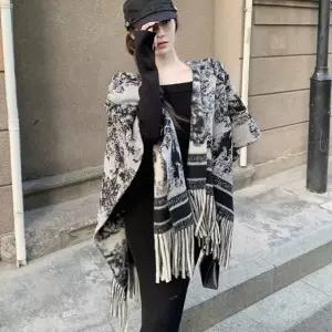 [하프클럽/]겨울용 숄더 망토 머플러 가디건 따뜻한 목도리