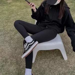 [하프클럽/]기모 슬림핏 레깅스 여성 블랙 운동용 쫄바지 텐션 팬츠