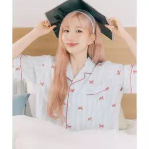 DOSSY [해원 pick][2SET 세트] 실크핏 보니 반팔 커플 잠옷 세트