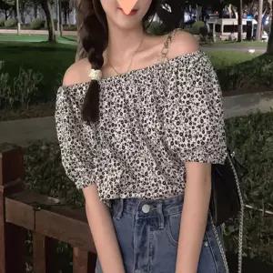 어깨 여리여리 블라우스 오프숄더 밴딩 잔꽃패턴 2컬 PWFIT62S