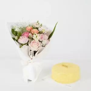 뉴 헬레나 꽃다발 + 뚜레쥬르 고구마 케이크 꽃배달 꽃배송