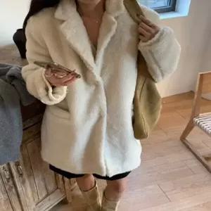 [제이0]누비안감 양털 밍크 퍼 점퍼 하프 코트
