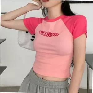 [하프클럽/]가을용 배색 세미 크롭 긴팔 레터링 티셔츠 데일리 간절기룩