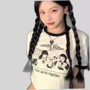 키치무드 배색 캐릭터 프린팅 크롭 반팔 티셔츠
