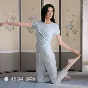 ANDAR 소프트 모달 셔링 랩스타일 숏슬리브