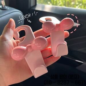 슈퍼 귀여운 카시트 걸이 도파민 자동차 액세서리 리본 장식 핑크 정리함 여성 선물 차량 수납
