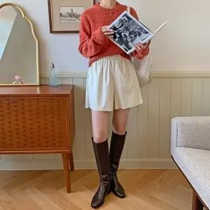 [옷자락]여성용 캐주얼 가죽 3부 바지 팬츠 레더 OOTD 꾸안꾸