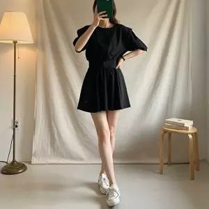 [옷자락]여성 라운드넥 핀턱소매 무지 맨투맨 플레어 4부팬츠