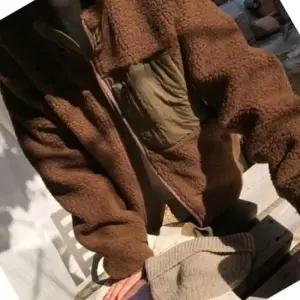 [텐바이텐]후 플 털자켓 뽀글이자켓 리버시블 리스 양면 뽀글이