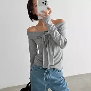 [옷자락]여자 오프숄더 매듭타이 롱슬리브 슬림핏 무지 티셔츠