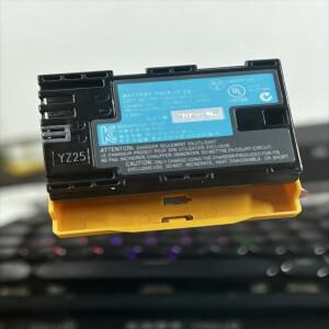 1800mAh LP-E6 배터리는 캐논 EOS 5D MarkII IV R 카메라에 적합하며 긴 사용 시간을 제공하는 디지털